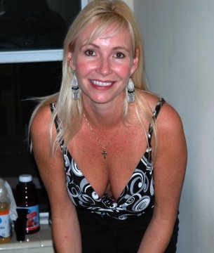 Dinnerdate73 from California,United States
